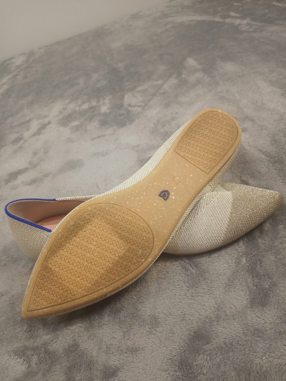 Rothy's Diamond Metallic Point Sparkle Pointed Toe Flat- Gold and Cream Size 7.5 - Picture 7 of 11